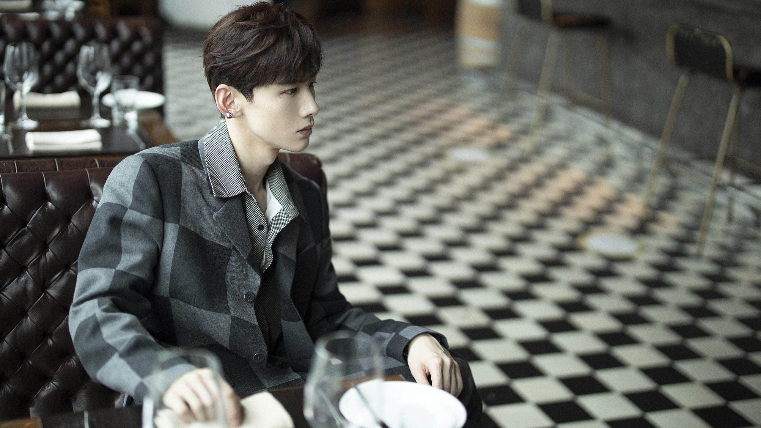 熊猫体育在线登录-爵士调整防守位置切断对手传球路线，爵士队控球后卫